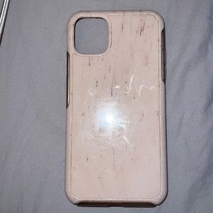 iPhone 11 Pro Max otter box